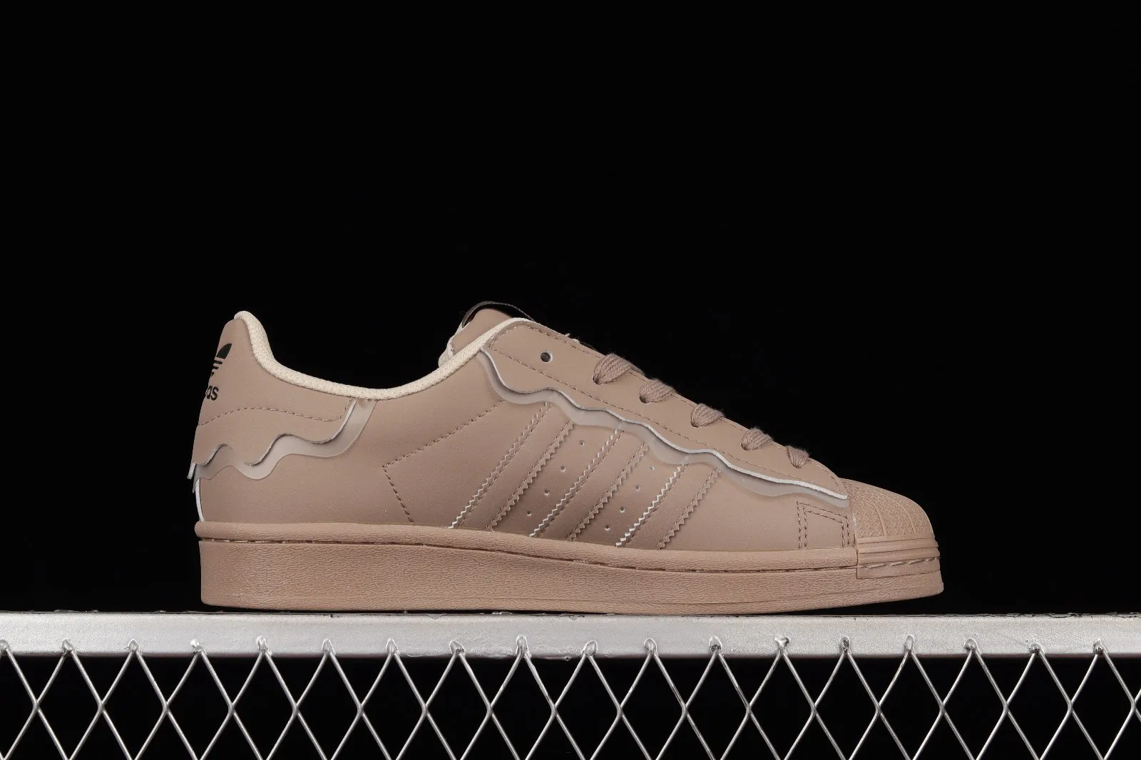 Adidas Originals Superstar Cappuccino Core Black Metallic Gold GW4440