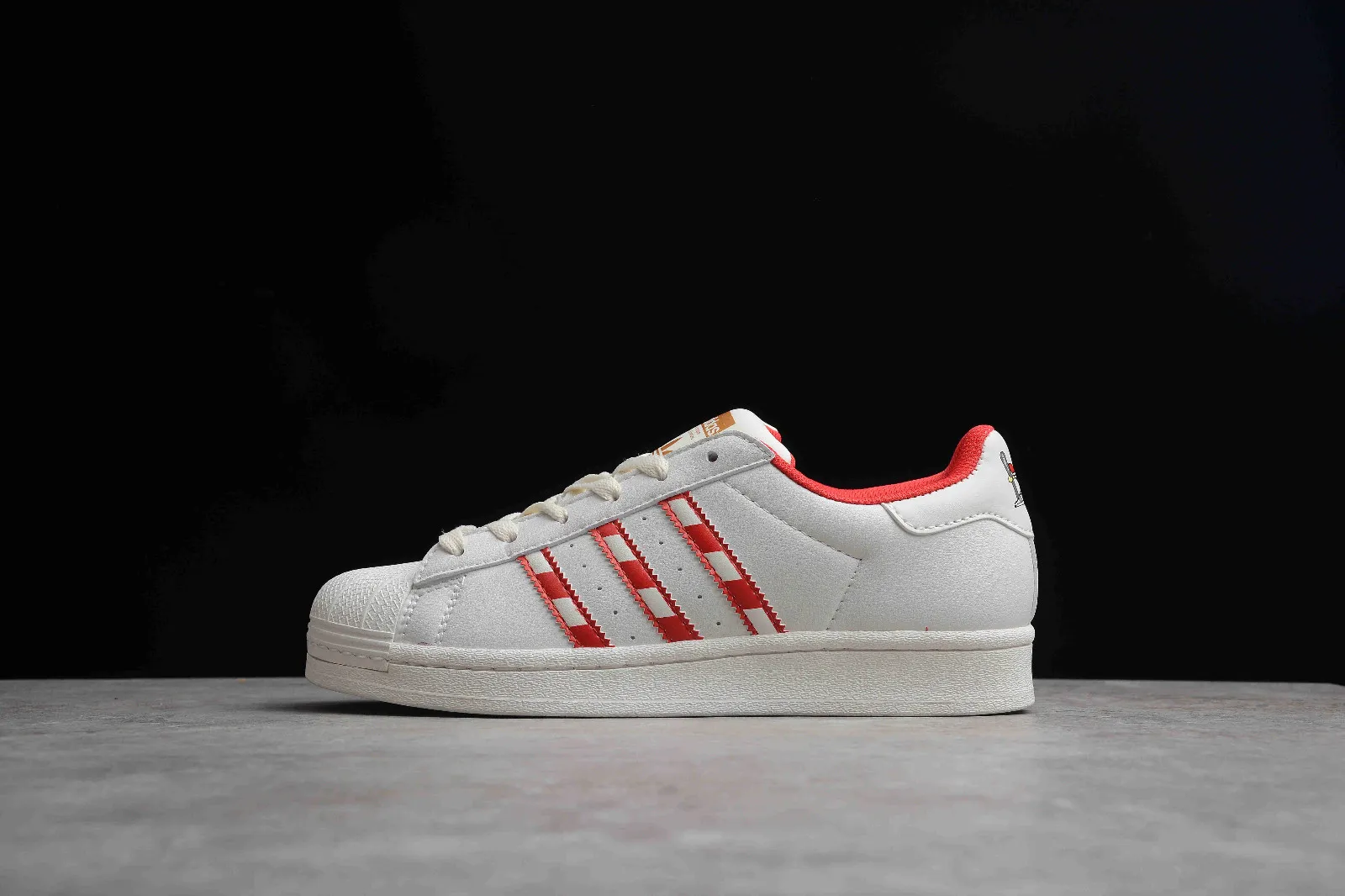 Adidas Originals Superstar Cloud White Red Metallic Gold CZ4715