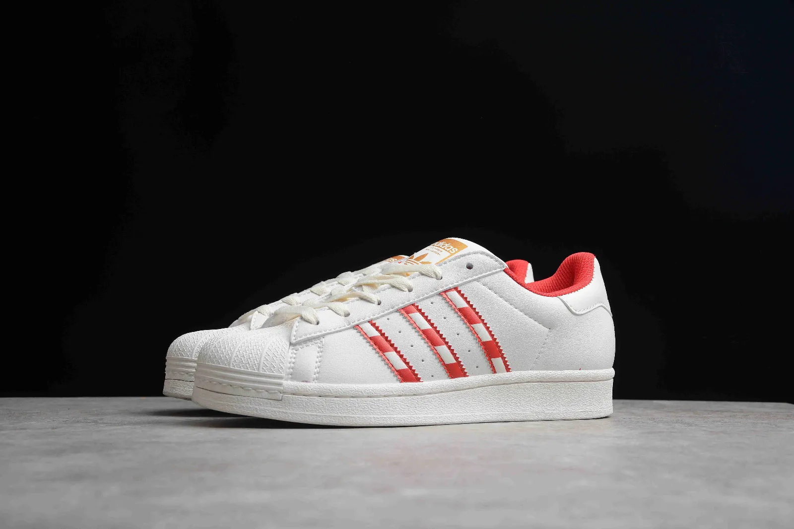 Adidas Originals Superstar Cloud White Red Metallic Gold CZ4715