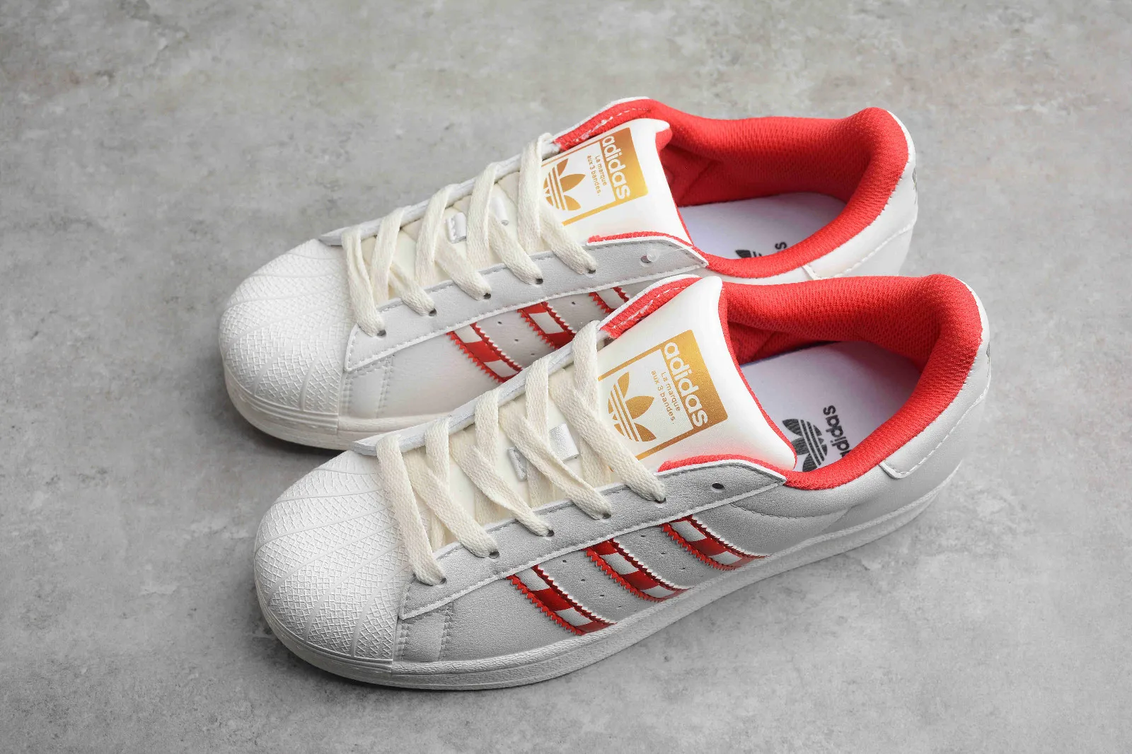 Adidas Superstar Christmas Cloud White Off White Vivid Red GZ4715