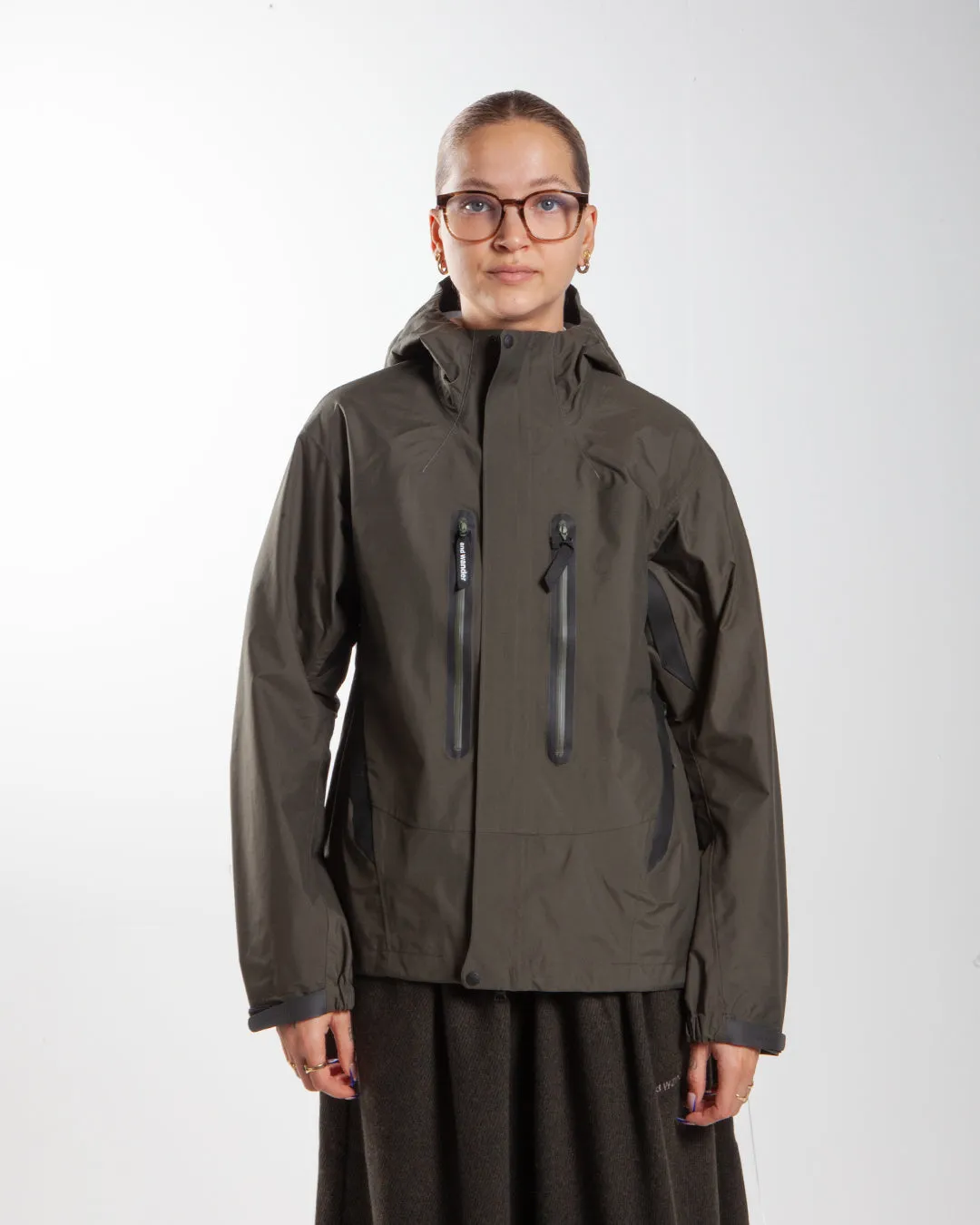 and wander 2.5L Hiker Rain Jacket Dark Khaki