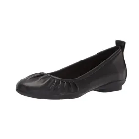 Clarks Women's Sara Bay Flat Black Leather