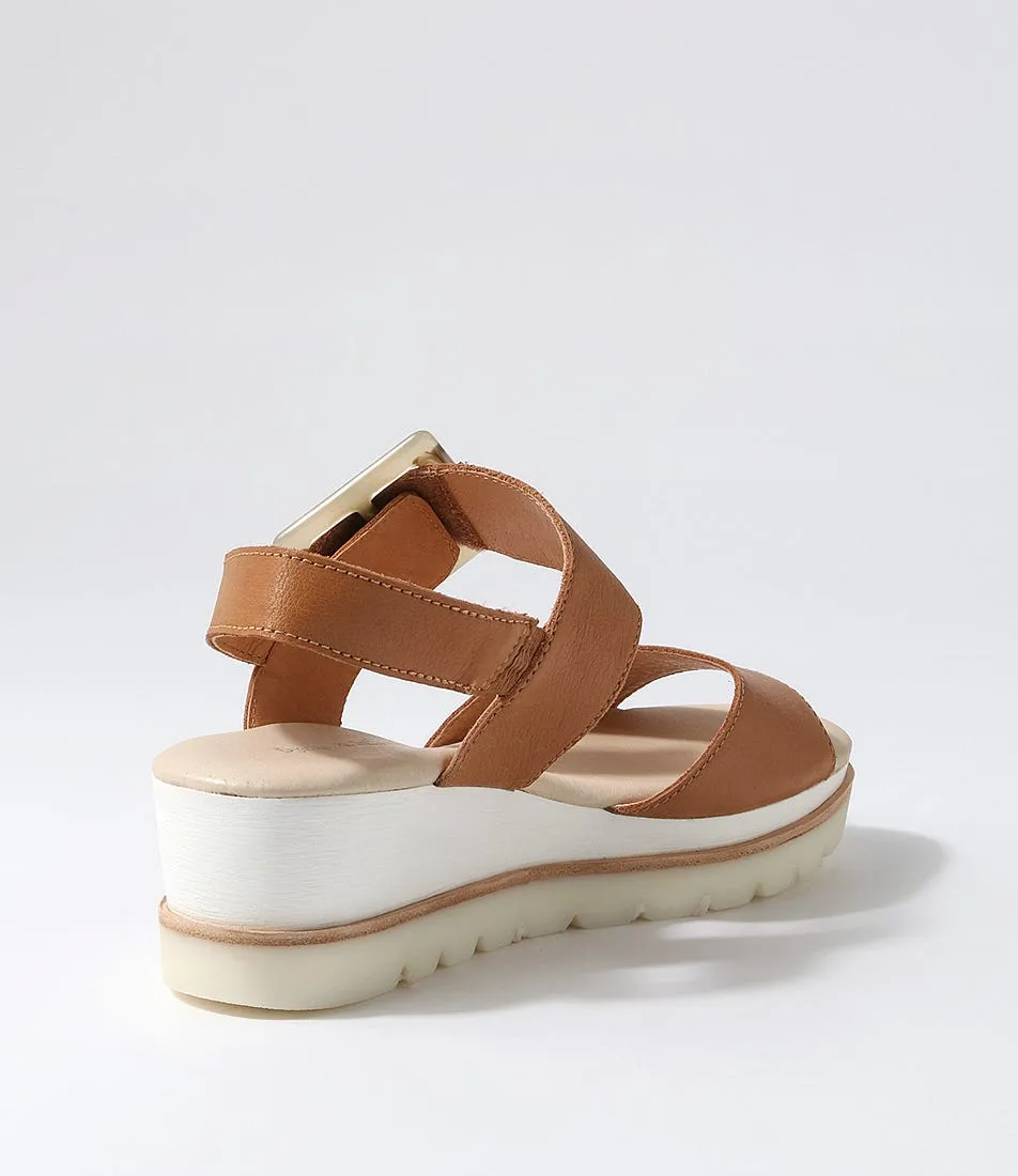 DJANGO & JULIETTE Wacie Dark Tan Leather Sandals