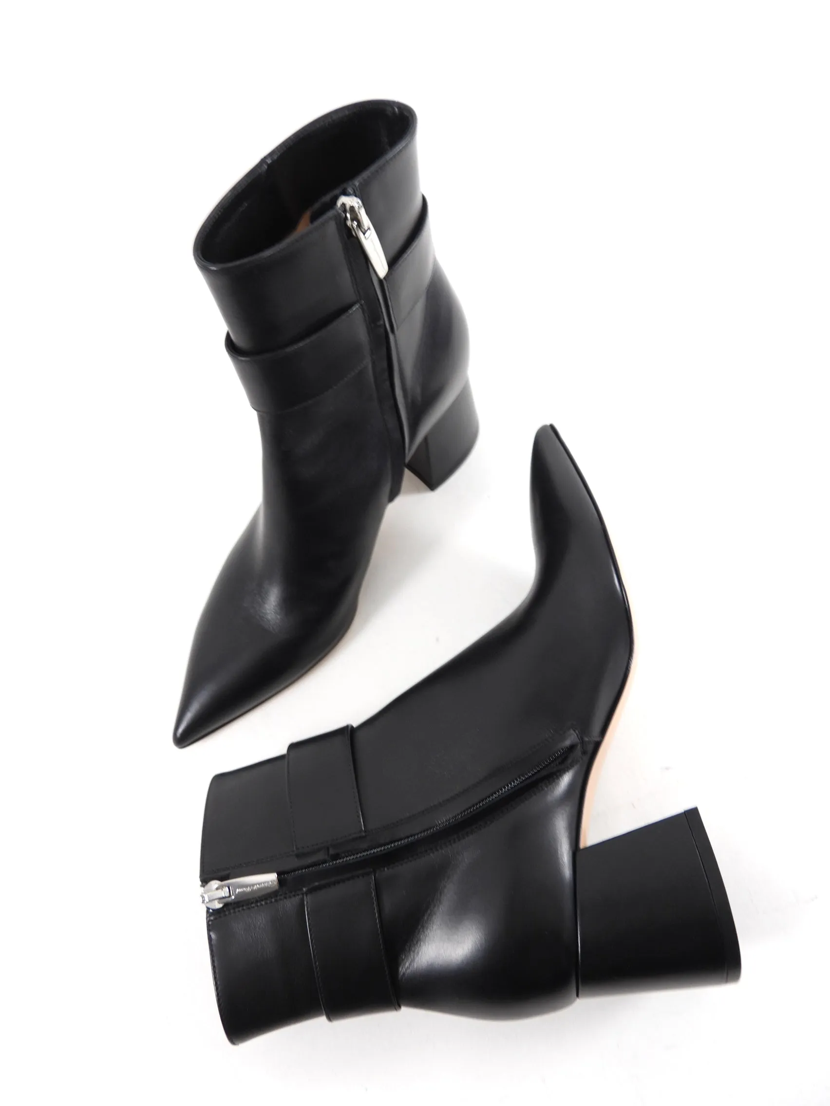 Gianvito Rossi Black Leather Buckled Ankle Boot - 36