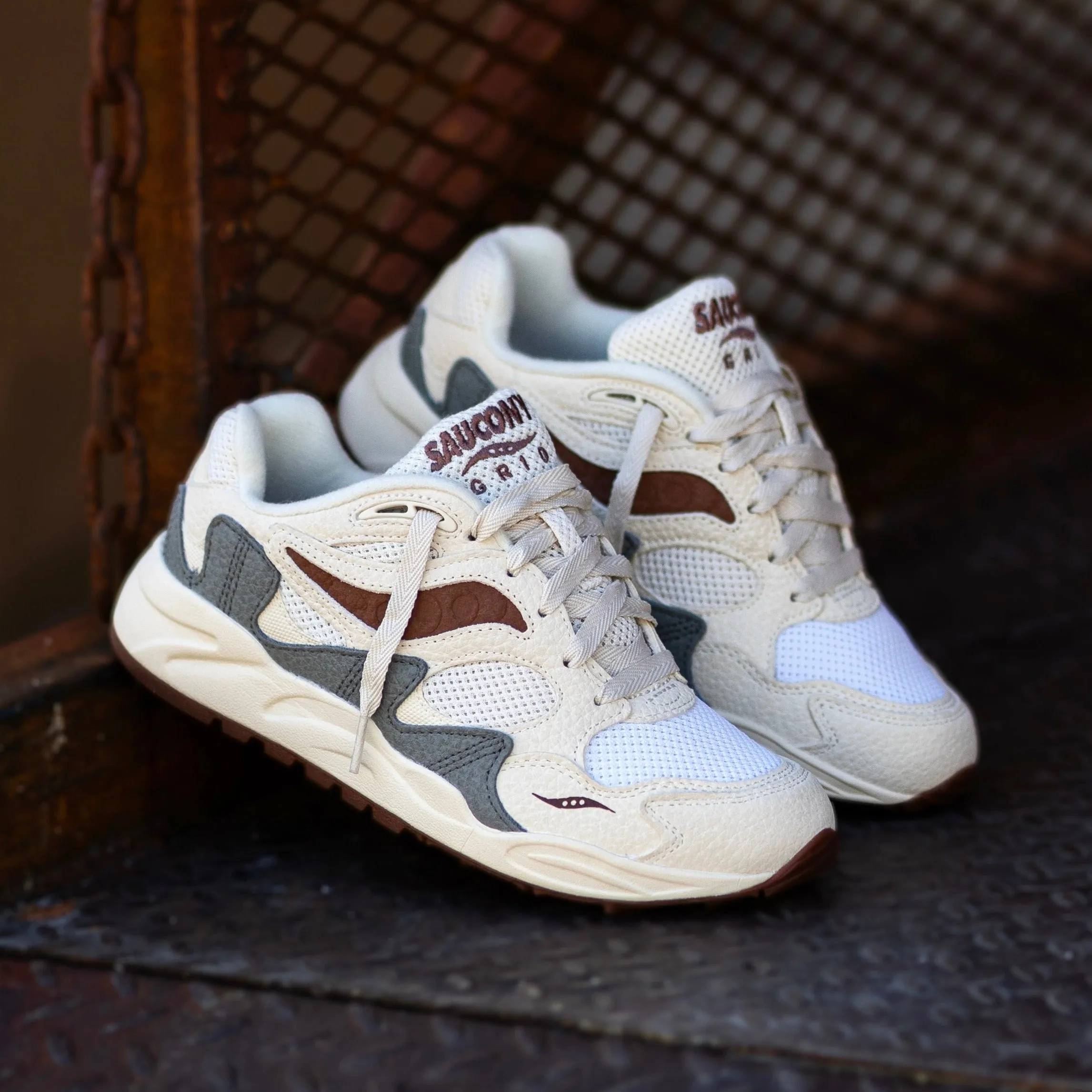 Mens Saucony Grid Shadow 2 (Sand/Brown)