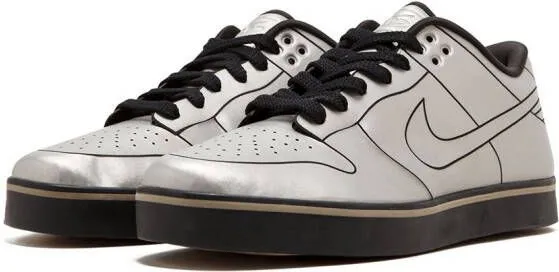 Nike Dunk SE Delorean sneakers Grey