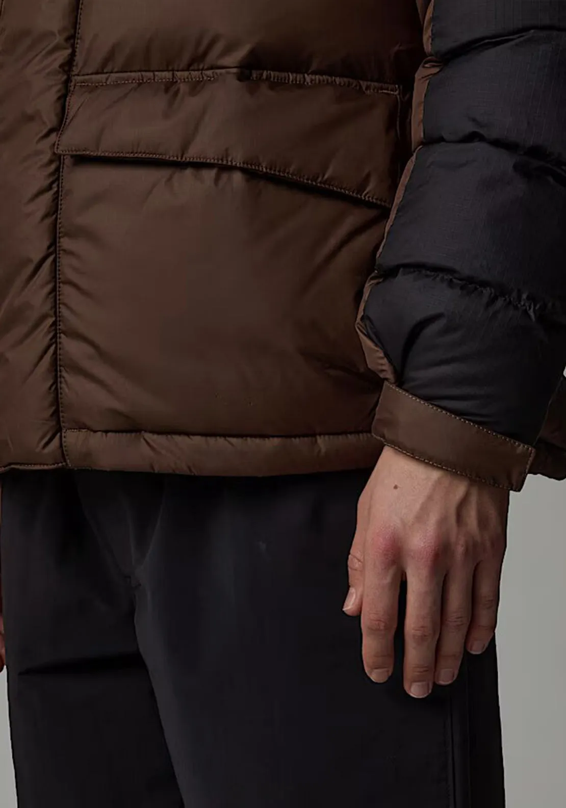 The North Face Men’s Limbara Insulated Jacket, Smokey Brown & Black