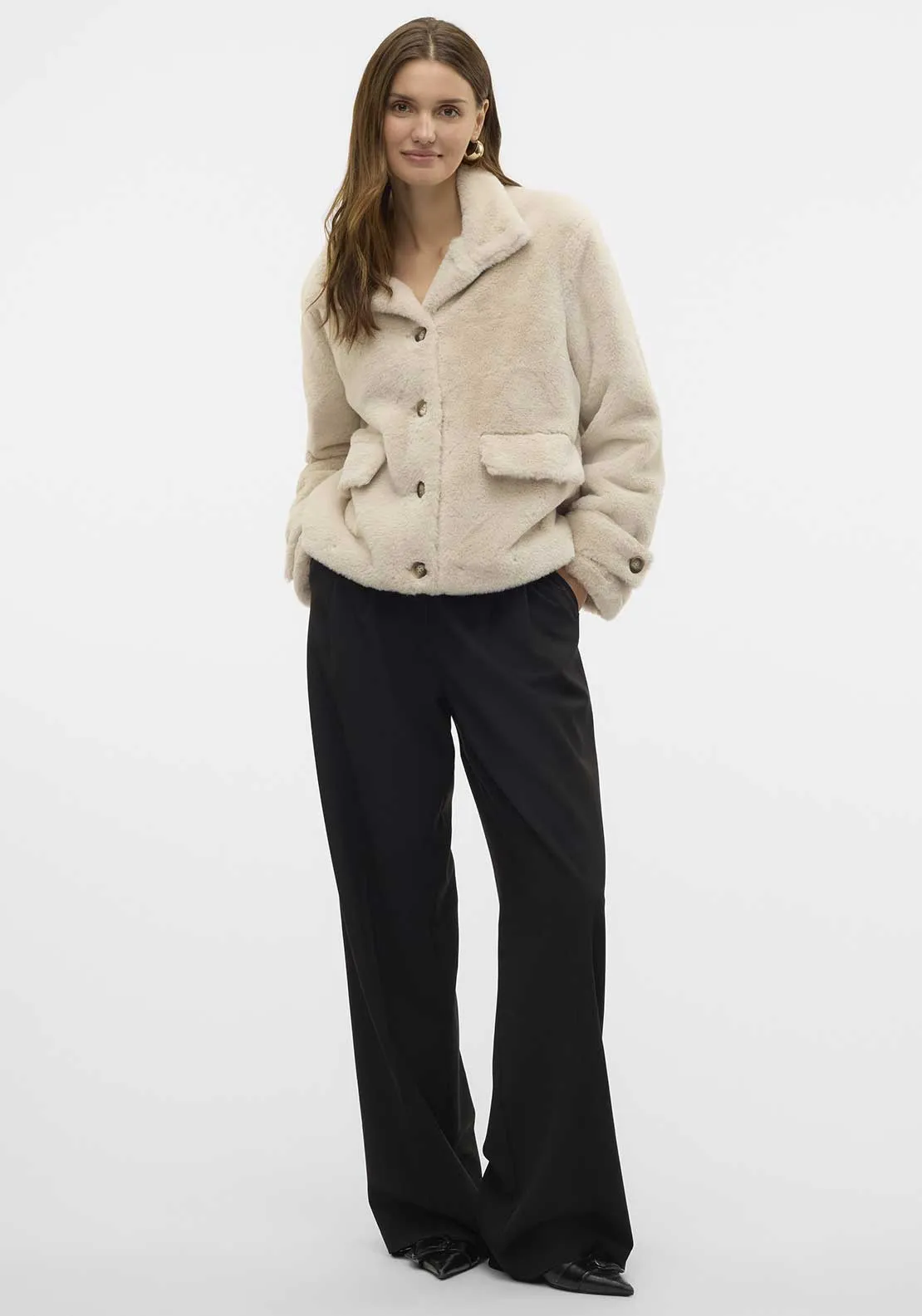 Vero Moda Sonjaeva Faux Fur Short Jacket, Beige