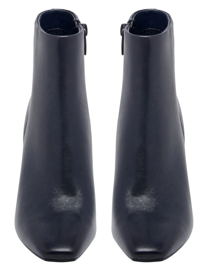 Yuhav Ankle Boot in Navy Blue